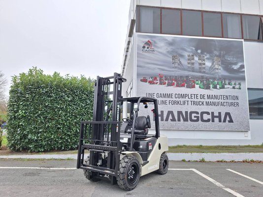 4-Rad Gabelstapler Hangcha XF30D - 1