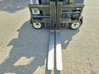 Vierwegestapler AMLIFT AGILIFT 25-12-49