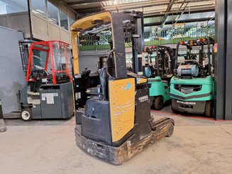 Schubmaststapler Caterpillar NR16N