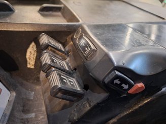 Schubmaststapler Caterpillar NR16N