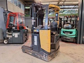 Schubmaststapler Caterpillar NR16N