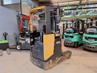 Schubmaststapler Caterpillar NR16N