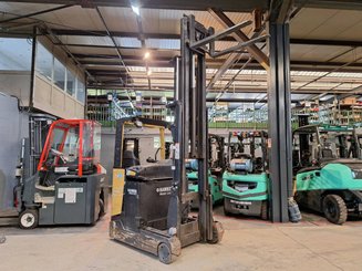 Schubmaststapler Caterpillar NR16N