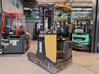 Schubmaststapler Caterpillar NR16N