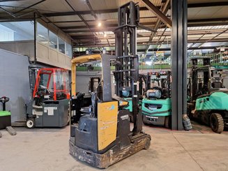 Schubmaststapler Caterpillar NR16N