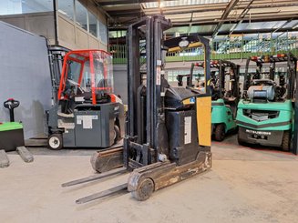 Schubmaststapler Caterpillar NR16N