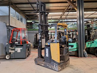 Schubmaststapler Caterpillar NR16N