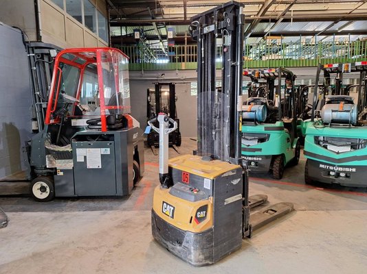 Hochhubwagen mit Deichsel Caterpillar NSP16N2 - 1