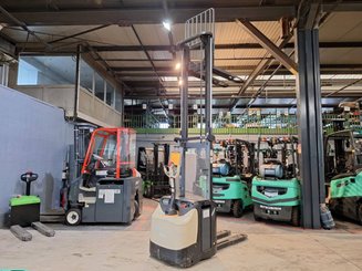 Hochhubwagen mit Deichsel Crown ESI4000-12