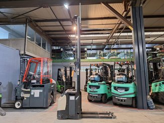 Hochhubwagen mit Deichsel Crown ESI4000-12