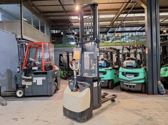 Hochhubwagen mit Deichsel Crown ESI4000-12