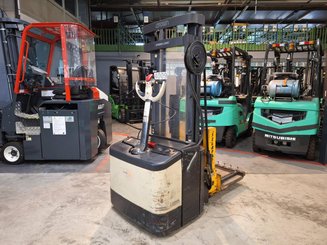 Hochhubwagen mit Deichsel Crown WE2300-16