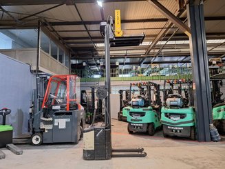 Hochhubwagen mit Deichsel Crown WE2300-16
