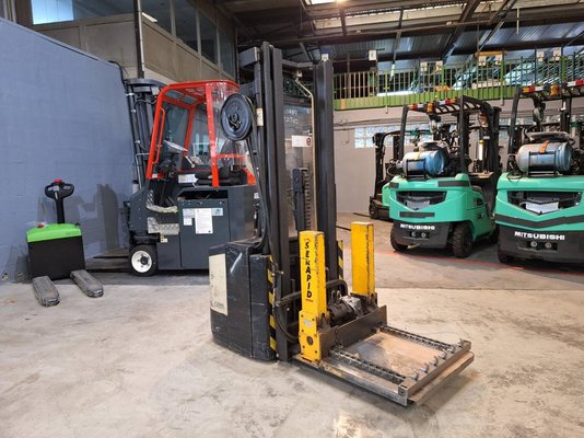 Hochhubwagen mit Deichsel Crown WE2300-16 - 1
