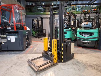 Hochhubwagen mit Deichsel Crown WE2300-16