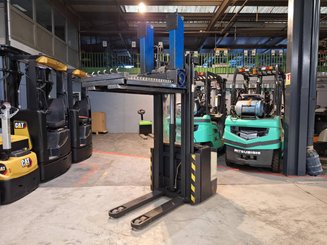 Hochhubwagen mit Deichsel Crown WE2300-16