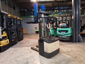 Hochhubwagen mit Deichsel Crown WE2300-16