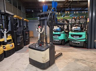 Hochhubwagen mit Deichsel Crown WE2300-16