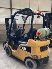 4-Rad Gabelstapler Caterpillar GP15N - 1