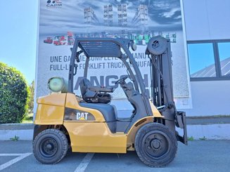 4-Rad Gabelstapler Caterpillar GP30N