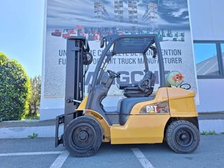 4-Rad Gabelstapler Caterpillar GP30N