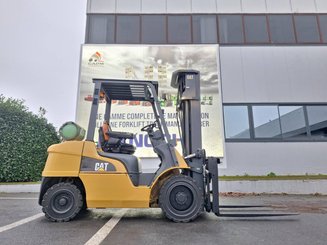4-Rad Gabelstapler Caterpillar GP30NT - 4