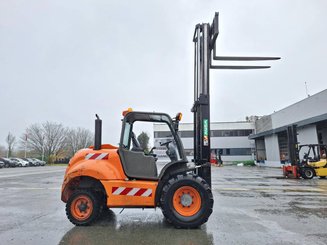 Geländestapler Ausa C400H