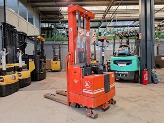 Hochhubwagen mit Deichsel BT LSF 1250 EE