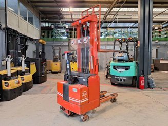 Hochhubwagen mit Deichsel BT LSF 1250 EE