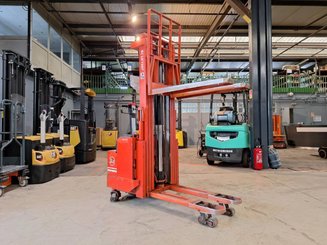 Hochhubwagen mit Deichsel BT LSF 1250 EE