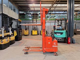 Hochhubwagen mit Deichsel BT LSF 1250 EE