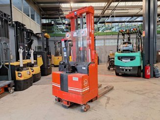 Hochhubwagen mit Deichsel BT LSF 1250 EE