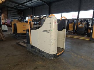 Niederhubwagen Fahrerstand Crown WT3040