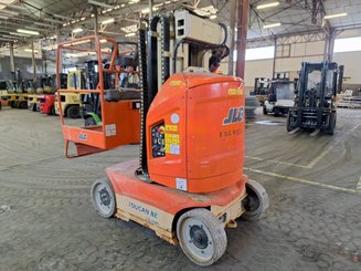 Senkrechtlift JLG TOUCAN 8E