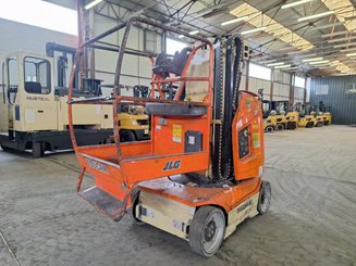 Senkrechtlift JLG TOUCAN 8E