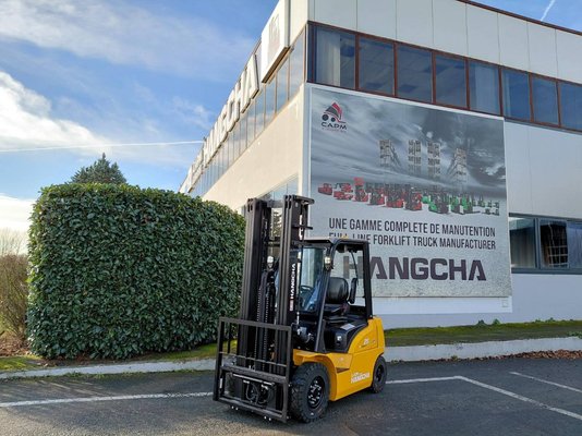 4-Rad Gabelstapler Hangcha XE25i ( CPD25-XEY2HA-SI ) - 1