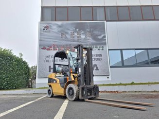 4-Rad Gabelstapler Caterpillar GP25N - 1