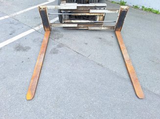 4-Rad Gabelstapler Caterpillar GP25NTD - 12