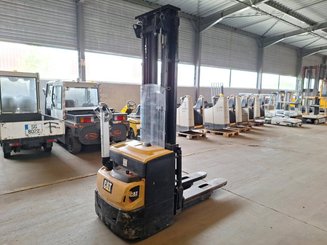 Hochhubwagen mit Deichsel Caterpillar NSP16N2 - 1