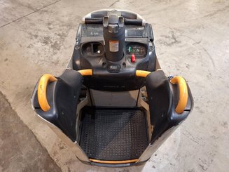 Niederhubwagen Fahrerstand Crown WT3040 2.00