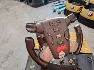 Niederhubwagen mit Deichsel Caterpillar NPF25N2