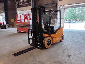 4-Rad Gabelstapler Hangcha XE25i