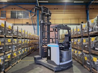 Mehrwege-Schubmaststapler UniCarriers 250DTFVRE635UFW
