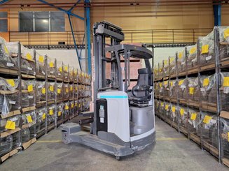 Mehrwege-Schubmaststapler UniCarriers 250DTFVRE635UFW