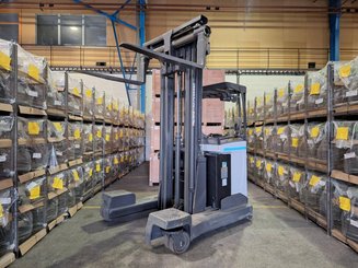 Mehrwege-Schubmaststapler UniCarriers 250DTFVRE635UFW