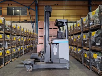 Mehrwege-Schubmaststapler UniCarriers 250DTFVRE635UFW