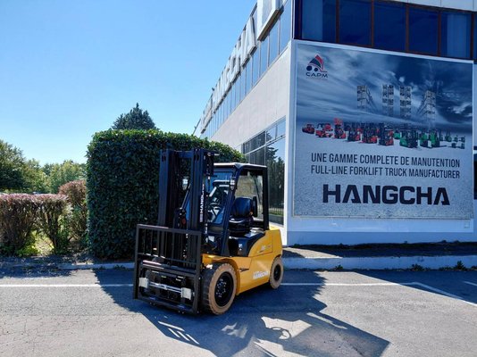 4-Rad Gabelstapler - XE30Hi ( CPD30-XEY2H2-SI )