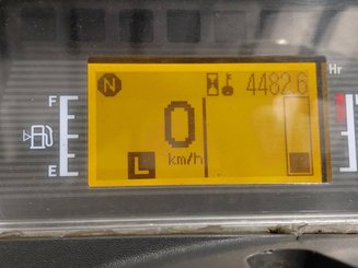 4-Rad Gabelstapler Caterpillar GP40NTD