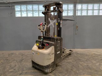 Hochhubwagen mit Deichsel Crown ESI4000-12 - 9