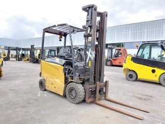 4-Rad Gabelstapler Caterpillar EP25CN